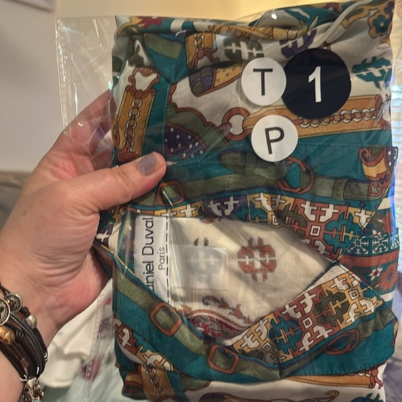 Vintage Daniel Duval Paris Multicolor Christmas Womens Blouse - Picture 8 of 10